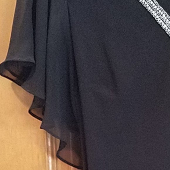 ROZ & ALI Black Dress - Picture 7 of 7